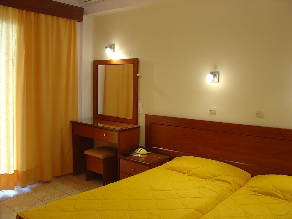 Golden Sands Hotel Άγιος Γεώργιος Δωμάτιο φωτογραφία