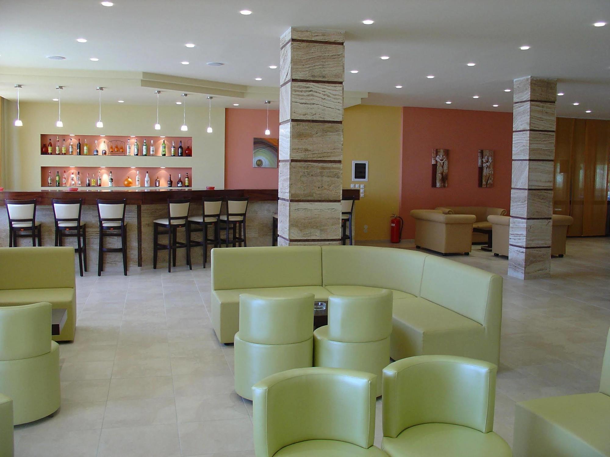 Golden Sands Hotel Άγιος Γεώργιος Εξωτερικό φωτογραφία